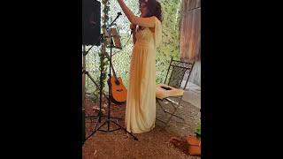 Bride raps speech for her second wedding