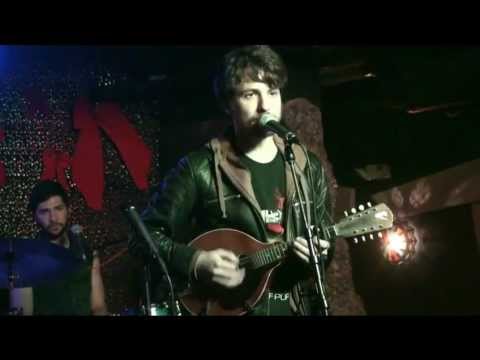 Avi Vinocur of Goodnight, Texas performing at SF's noted Bottom Of The Hill Club