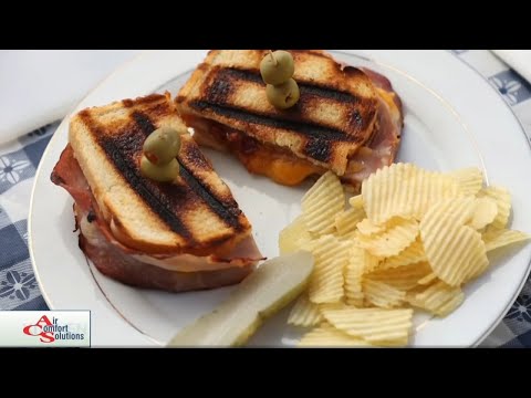 Grilled Grilled Cheese With Pineapple Bacon Jam and Ham