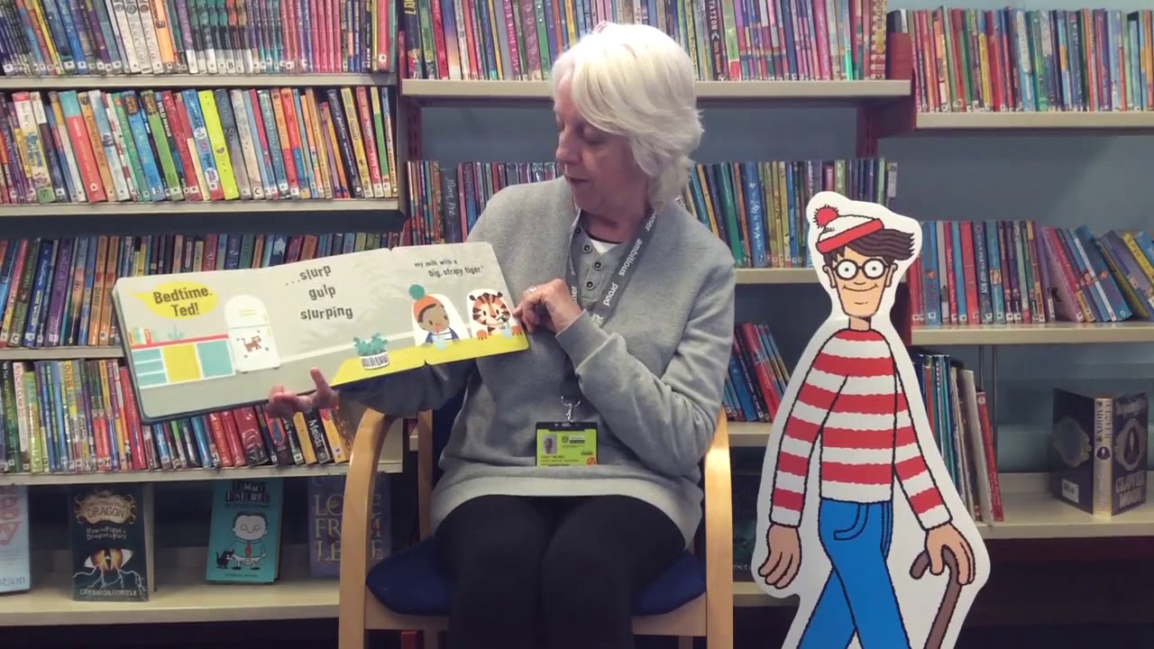 Bedtime with Ted by Sophy Henn