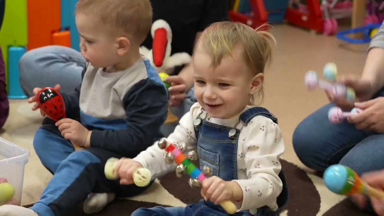 Ringóka foglalkozás a Lengyeltóti Biztos Kezdet Gyerekházban