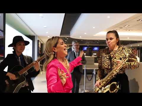 She Roams Award Stings - AliveNetwork.com