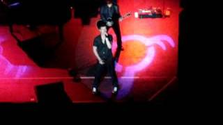 Robin Thicke EVERYTHING I CANT HAVE Live - Alexandra Theatre