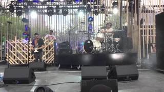 Anderson .Paak & the Free Nationals perform "the season | carry me" at sxsw mtv woodie awards 2016