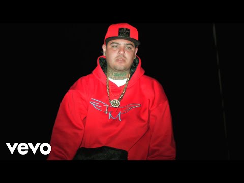 Young Hu$tle - No Distractions ft. Showkase