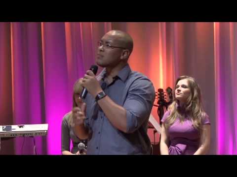 Família Soul & Ton Carfi - Vem me amparar (Ao Vivo)