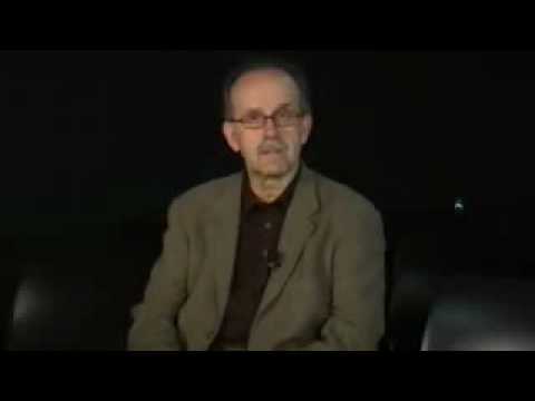 Vídeo: Agustín Fernández Paz cóntanos por que comezou a escribir [1´ 32´´]