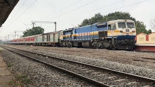preview picture of video 'GOOTY WDP4D hauled 12796/LPI-BZA Intercity SF Express arriving Mangalagiri'