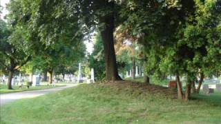 preview picture of video 'Indian Burial Mounds at Mound Cemetary Racine, Wisconsin'
