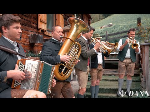 Ich und der Mond - Auhäuslmusi - Volksmusik - DAXN