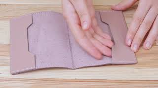 Стильна шкіряна обкладинка на паспорт Grande Pelle 11355 бежевий