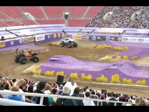 Monster Jam World Finals 2014 Qualifying "Scooby D