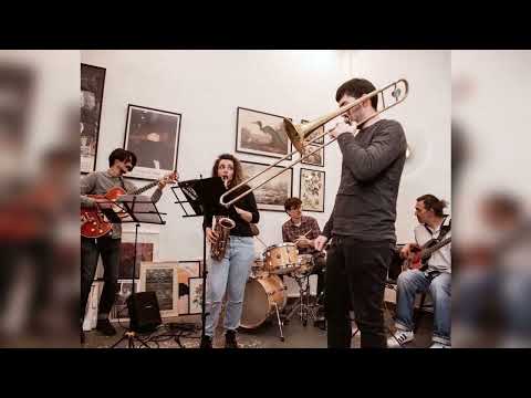 С Ралица Тонева за група "Postcard"