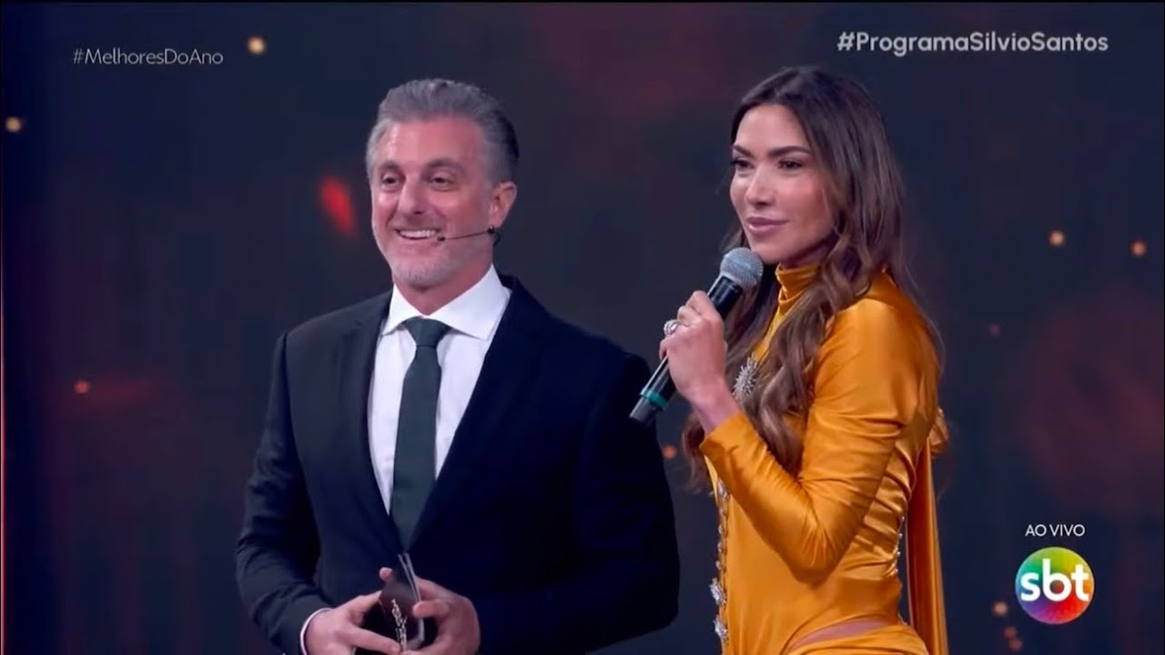 SBT E GLOBO TRANSMITEM SIMULTANEAMENTE O TROFÉU MELHORES DO ANO EM HOMENAGEM AO SILVIO SANTOS