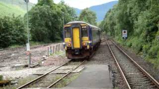 preview picture of video 'Class 156 'sprinter' departing Arrochar & Tarbert station towards Glasgow.'