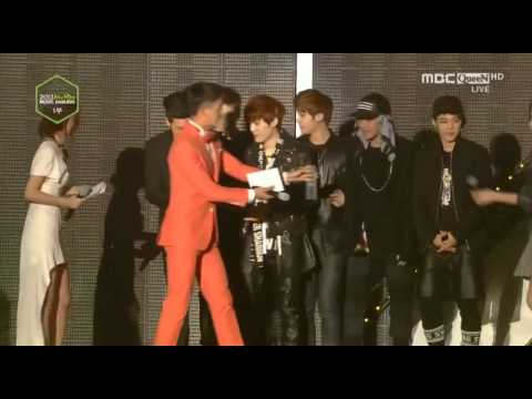 131114 Award Newcomer Award - BTS & Lim Kim @ 2013 Melon Music Awards [720P]