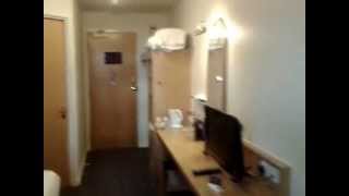 preview picture of video 'Premier Inn Edinburgh South Queensferry'