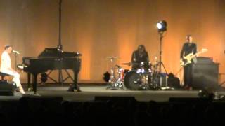 Jeanne Cherhal à Poitiers, extrait de Noxolo, le 27 mars 2014