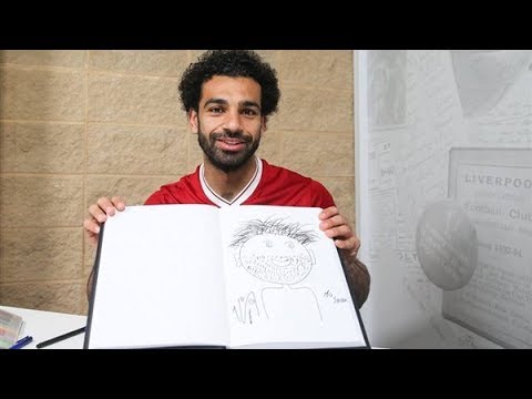 محمد صلاح يرسم و يعزف في شوارع مصر