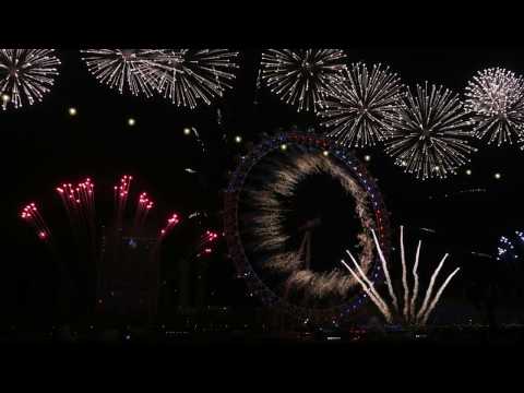 LONDON NEW YEAR'S EVE FIREWORKS 2016 | 90-second Highlights