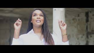 Efra Kinumbe - Cas Différent Feat. Roxy Olua &amp; Moise Music (Official video)