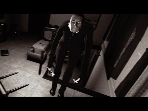 AN  ANOMALY BROKE INTO MY HOME AND IS COMING FOR ME. - Im on Observation Duty 4