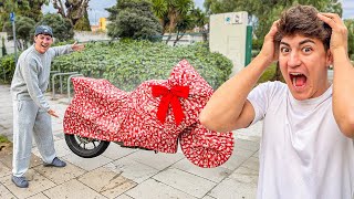 LE REGALO por SORPRESA una MOTO a ERIC *regalo CUMPLEAÑOS*