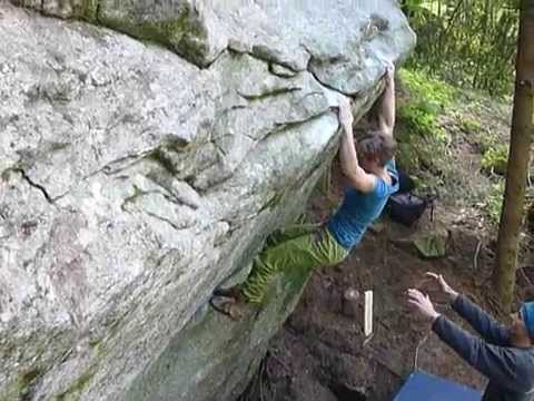 MELLOBLOCCO 2014 - Anna Borella sends Cambia Ala