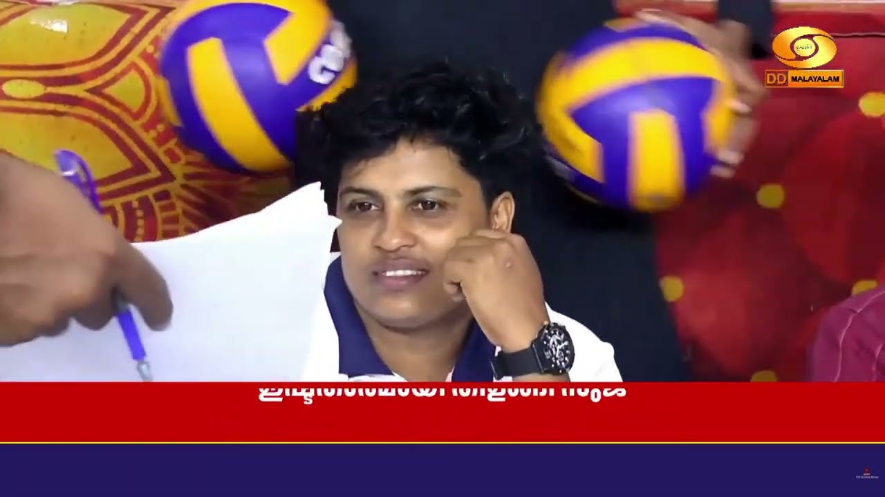 പുരുഷ കേന്ദ്രീകൃതമായ വോളിബോൾ റഫറി തൊഴിലിനെ തൻറെ വര?