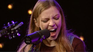Jade Bird   &quot;Uh Huh&quot; - KXT Live Session