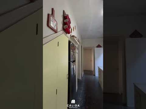 Video de YouTube - Casa en Venta de 3 dormitorios con Patio y Garage en Pocitos, Montevideo