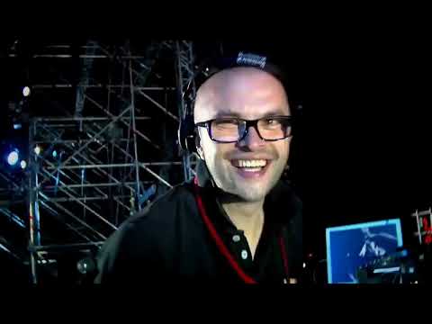 𝗩𝗜𝗕𝗘𝗥𝗦 & 𝗧𝗔𝗥𝗔 𝗠𝗰𝗗𝗢𝗡𝗔𝗟𝗗 - 𝙍𝙚𝙫𝙤𝙡𝙪𝙩𝙞𝙤𝙣  (𝐋𝐢𝐛𝐞𝐫𝐭𝐲 𝐏𝐚𝐫𝐚𝐝𝐞 2009 𝐀𝐧𝐭𝐡𝐞𝐦)