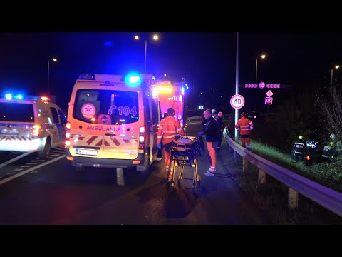 Kisodródott és átrepült a szalagkorlát felett egy Suzuki az M86-os autóúton, Szombathely közelében