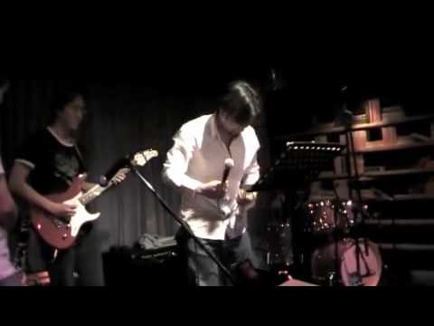 Aqasha-Fly Me to The Moon