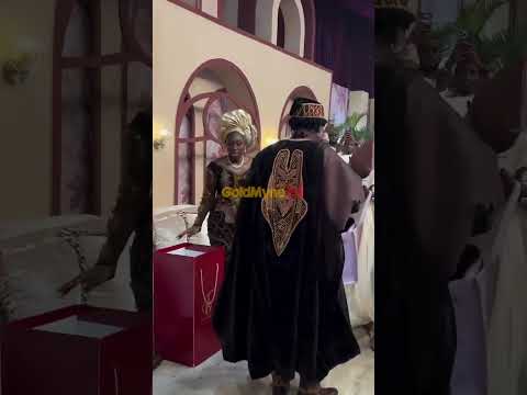 Carter Efe Shows Love To Zlatan And Davita, Spraying Bundles Of Cash At Their Wedding Celebration