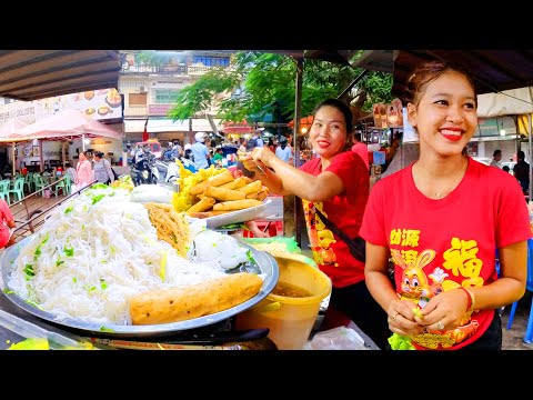 BEST STREET FOOD - Yellow Pancake, Spring Roll, Beef Noodle Soup, Fried Noodles, BBQ Beef, & More