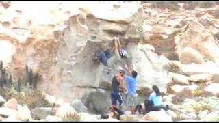 preview picture of video 'Boulder en la Pampilla, Coquimbo - Chile'
