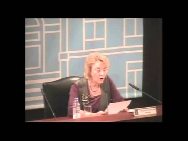 Vídeo relacionado con A la hora en que cierran los bares. Cuento. [Tapa blanda] by PUÉRTOLAS, Soled...