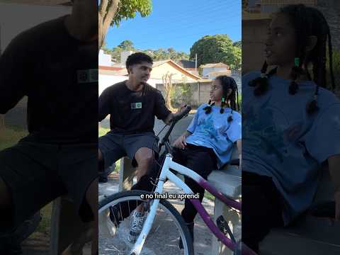 AGORA ELA SABE PEDALAR😁