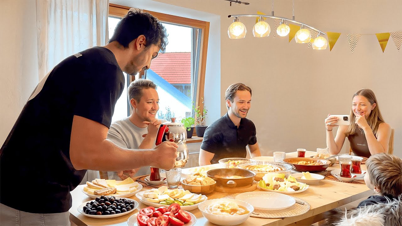 Avusturyalı Ofis Arkadaşlarım İlk Kez Türk Kahvaltısı Denedi! 🇹🇷