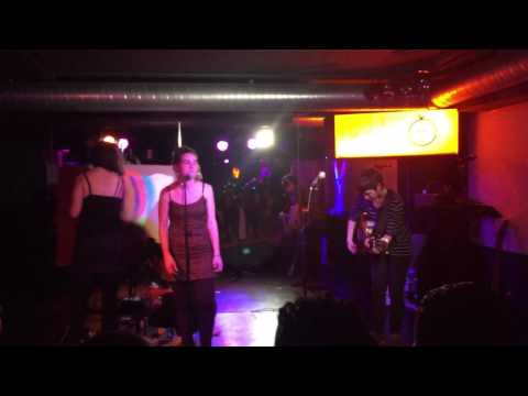 Eva Sierra y La Mare- Claveles