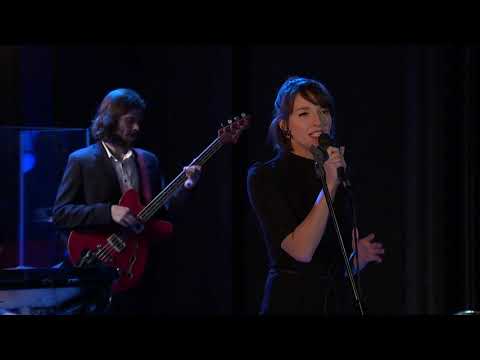 Píseň Slza z tváře padá, zpěv Berenika Kohoutová - Show Jana Krause 24. 10. 2018