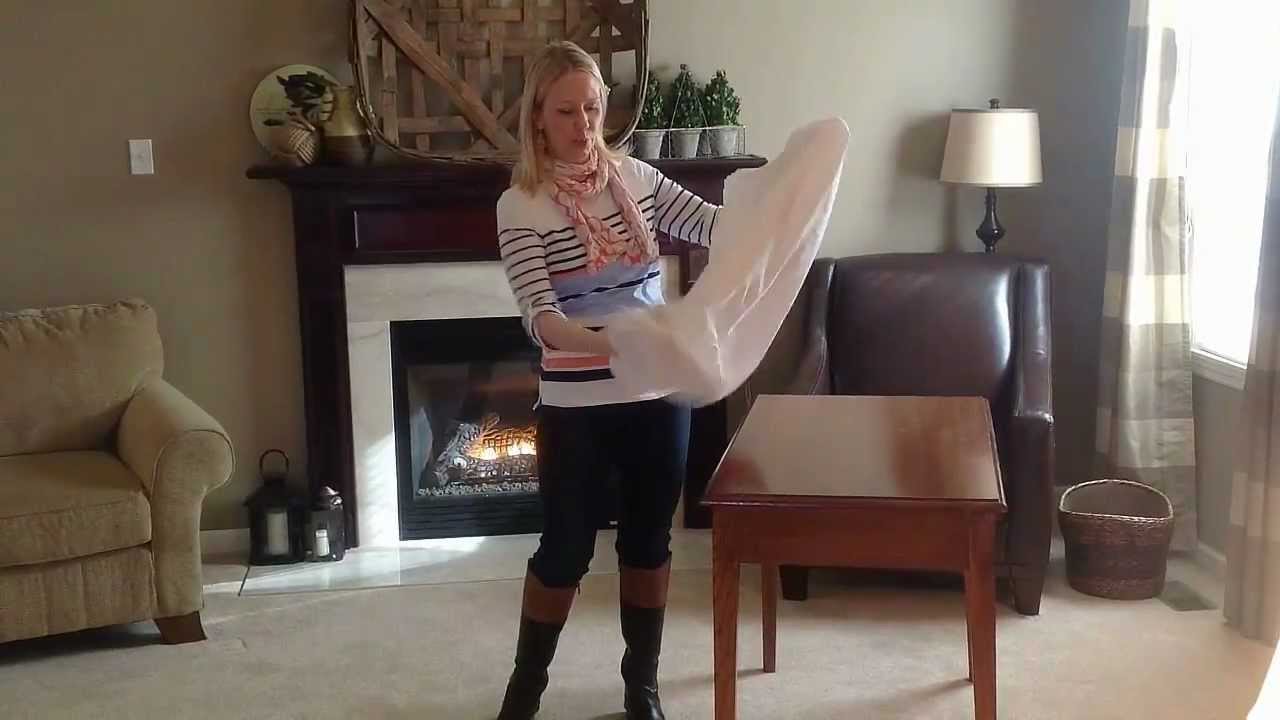 How to fold a fitted sheet the dummy-proof way