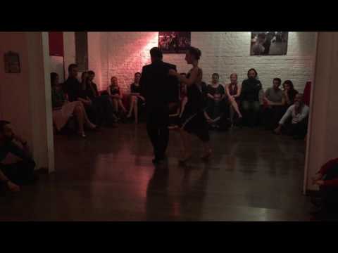 Utku Kuley  and  Iris Basak Dogdu  are  dancing  to  the  tango  "  Como dos extraños  "  in  2017