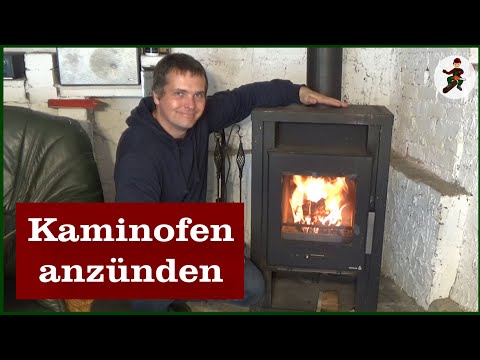 Einen Kaminofen anzünden - 3 Möglichkeiten