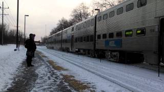 preview picture of video 'Metra Arriving North Chicago Feb 5 2014'