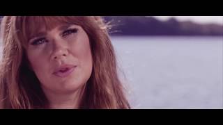 Ruthie Collins – Get Drunk And Cry (The Short Film)