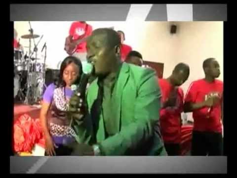 BIGGER - KOBBY MANTEY WITH JOE METTLE LIVE[LUV GIFTII].flv