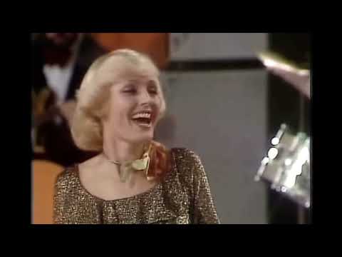 Život je jen náhoda 1977 – Helena Vondráčková, Hana Zagorová a Naďa Urbánková.￼