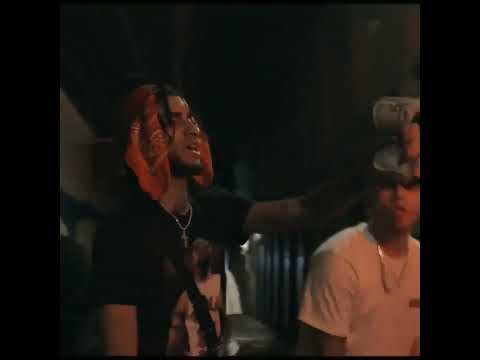 YERUZA  'EL IPHONE ES DE T MOBILE PERO SIEMPRE TE HABLO CLARO - video de 'Pablo Y El Chapo' #2022